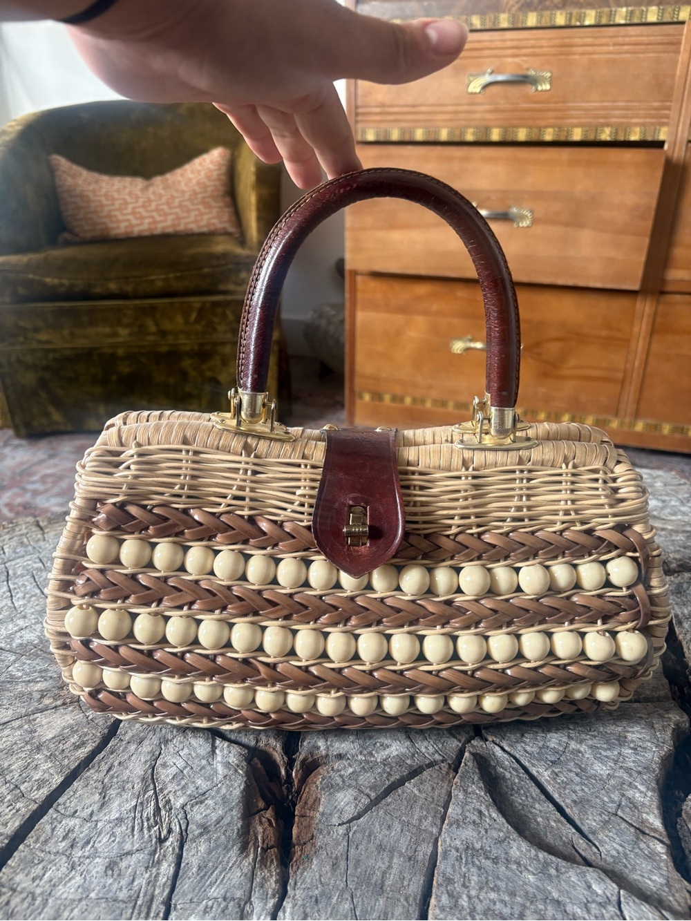 Vintage Wicker & Beaded Top Handle Handbag | Made in Hong Kong - Picture 4 of 9